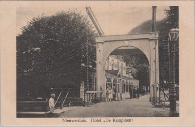 NIEUWERSLUIS - Hotel de Kampioen