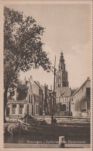 GRONINGEN - Turfstraat met Martinitoren