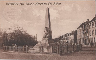 DEN HELDER - Havenplein met Marine Monument