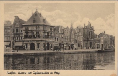 HAARLEM - Spaarne met Teylersmuseum en Waag