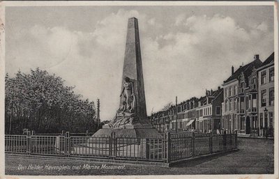 DEN HELDER - Havenplein met Marine Monument