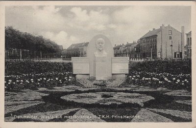 DEN HELDER - Westplein met Borstbeeld Z.K.H. Prins Hendrik