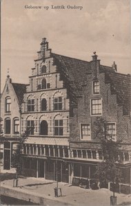 ALKMAAR - Gebouw op Luttik Oudorp