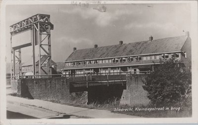 SLIEDRECHT - Kleindiepstraat m. brug