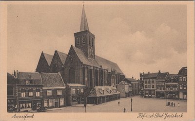 AMERSFOORT - Hof met Sint Joriskerk