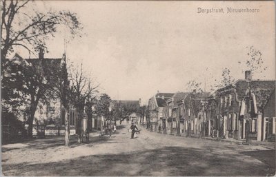 NIEUWENHOORN - Dorpstraat