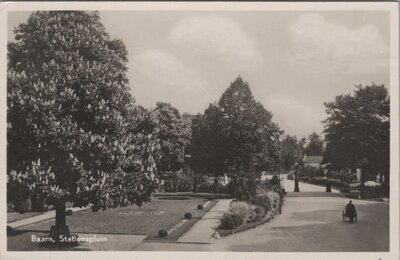 BAARN - Stationsplein