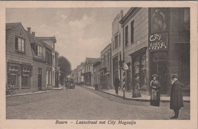 BAARN - Laanstraat met City Magazijn