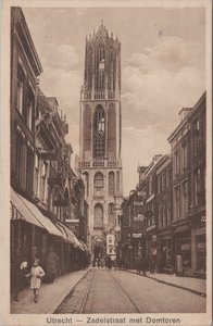 UTRECHT - Zadelstraat met Domtoren