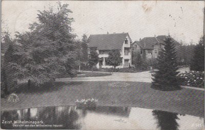 ZEIST - Wilhelminapark. Gezicht van den Wilhelmina-heuvel