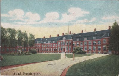 ZEIST - Broederplein