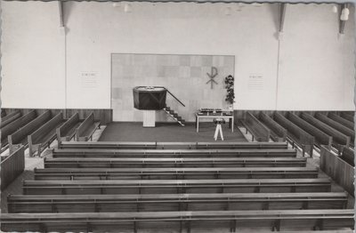 PUTTEN - Interieur Geref. Kerk