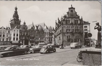 NIJMEGEN - Grote Markt met Waag