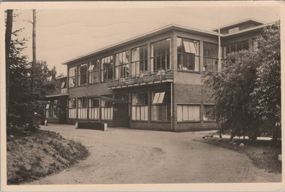 NIJMEGEN - St. Maartens Kliniek. Voorgevel