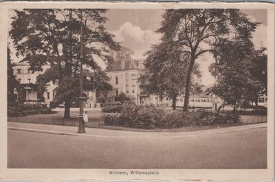 ARNHEM - Willemsplein