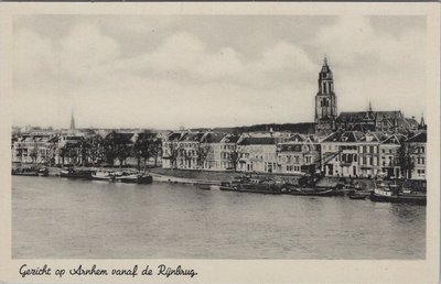 ARNHEM - Gezicht op Arnhem vanaf de Rijnbrug