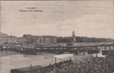 ARNHEM - Rijnkade met Schipbrug