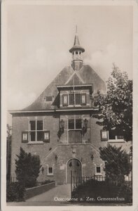 OOSTVOORNE - Gemeentehuis