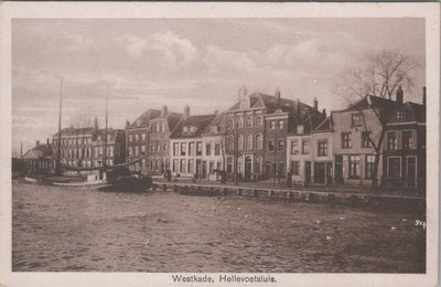 HELLEVOETSLUIS - Westkade