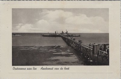 OOSTVOORNE AAN ZEE - Aankomst van de Boot