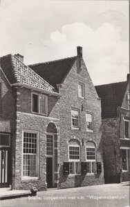 BRIELLE - Langestraat met v.m. Wagenmakershuis