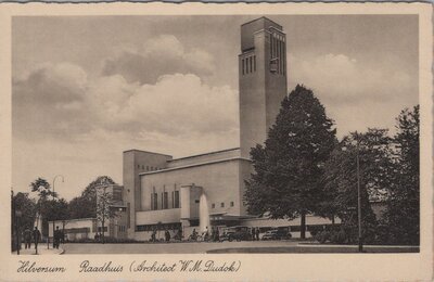 HILVERSUM - Raadhuis (Architect W.M. Dudok)