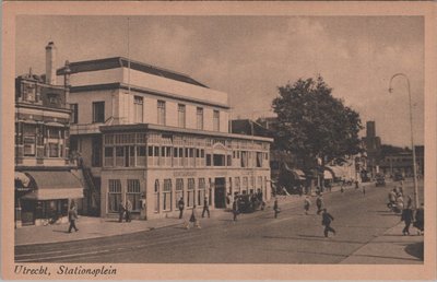 UTRECHT - Stationsplein