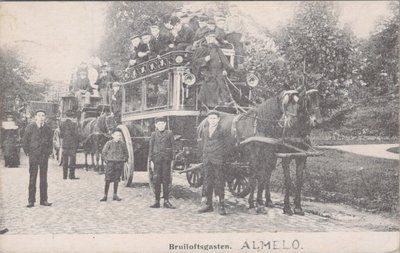 ALMELO - Bruiloftgasten