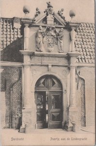 DORDRECHT - Poortje aan de Lindengracht