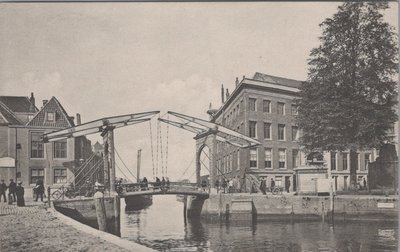 DORDRECHT - Engelenburgerbrug met Blauwpoort