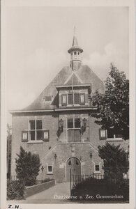 OOSTVOORNE - Gemeentehuis