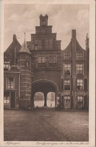 NIJMEGEN - Poortje met gezicht op de Groote Markt