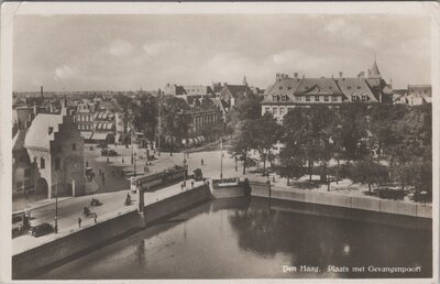 DEN HAAG - Plaats met Gevangenpoort