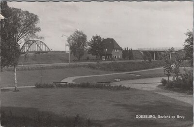 DOESBURG - Gezicht op Brug