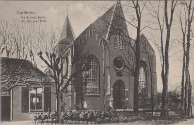 GARDEREN - Kerk met toren uit het jaar 1050