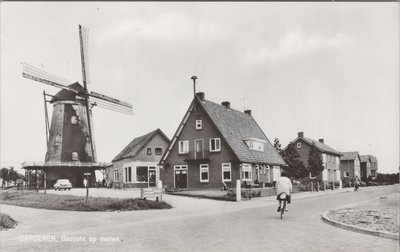 GARDEREN - Gezicht op molen