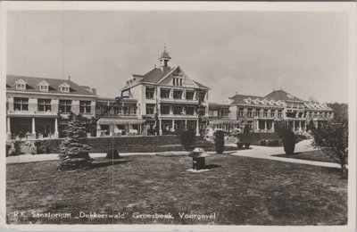 GROESBEEK - R. K. Sanatorium Dekkerswald Groesbeek. Voorgevel