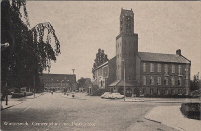 WINTERSWIJK - Gemeentehuis met Postkantoor