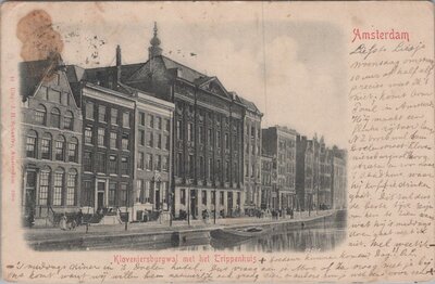 AMSTERDAM - Kloveniersburgwal met het Trippenhuis