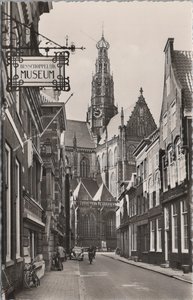 HAARLEM - Jansstraat met Grote Kerk