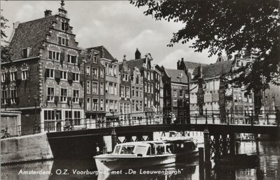 AMSTERDAM - O.Z. Voorburgwal met De Leeuwenburgh