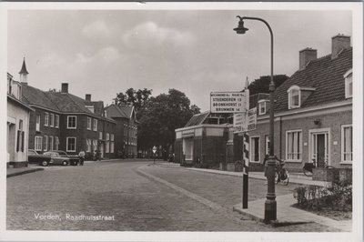 VORDEN - Raadhuisstraat