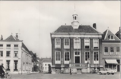 ZALTBOMMEL - Stadhuis