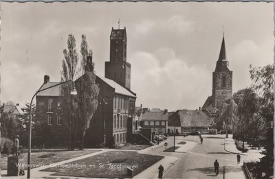 WINTERSWIJK - Gemeentehuis en St. Jacobstoren