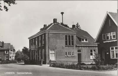 LIENDEN - Gemeentehuis