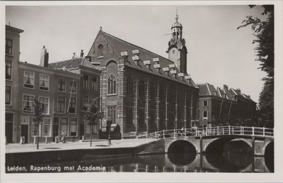 LEIDEN - Rapenburg met Academie