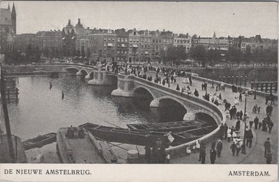 AMSTERDAM - De Nieuwe Amstelbrug