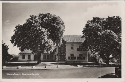 STEENDEREN - Gemeentehuis