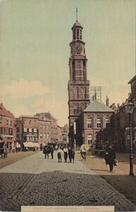 ZUTPHEN - Markt met Wijnhuistoren