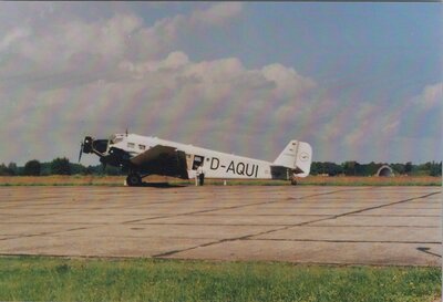 PHOTO Unknown Airplane